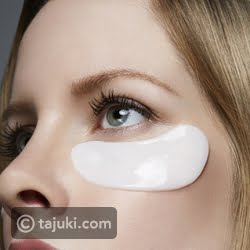 3 طرق لاستخدام الحليب في إزالة الهالات السوداء